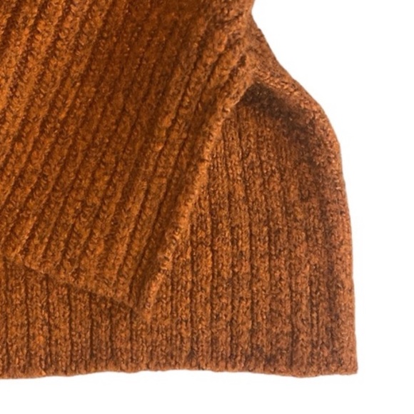 (NWOT) Pink Clover Cream/White/Brown Cheetah Print Scoop Neck Sweater, Medium - Picture 5 of 8